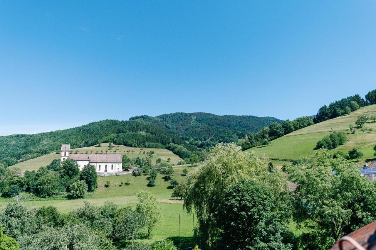 Moderne 2 Zi.-Fewo Blackforest Art Barrierefrei Naehe Freiburg Зімонсвальд Екстер'єр фото
